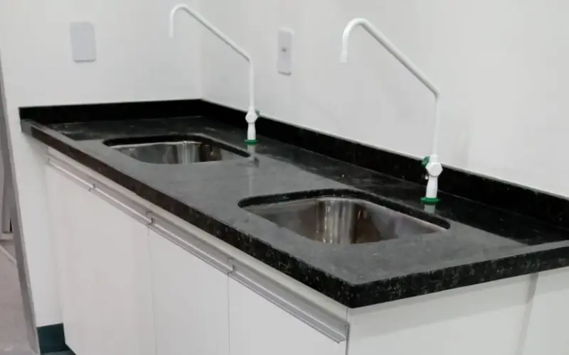 Pia de laboratório